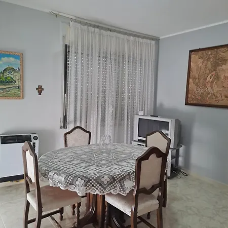דירה Angela Marineo